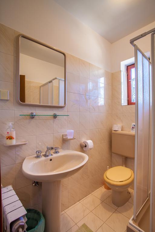 Rooms Kucic Cres Exterior foto