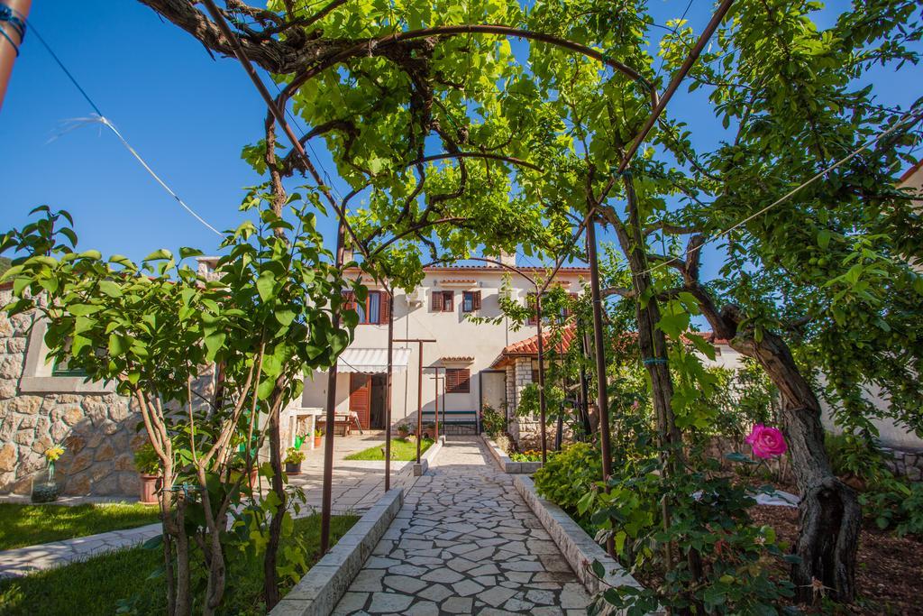Rooms Kucic Cres Exterior foto
